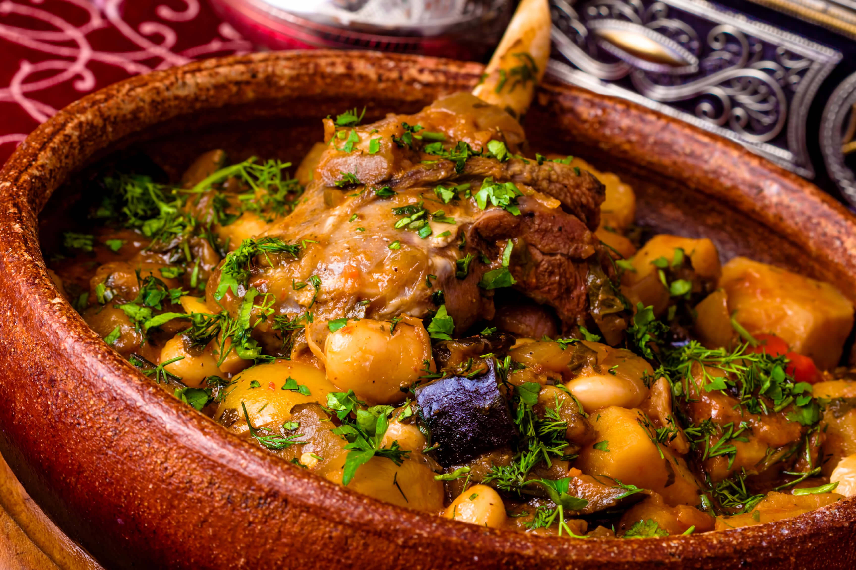 SLOW COOKED MOROCCAN LAMB SHANKS Russell Hobbs Australia